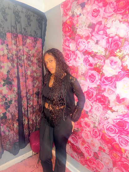 • The Silhouette Set